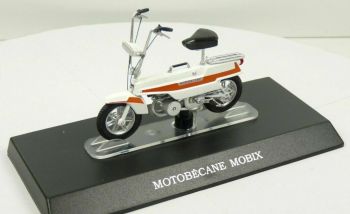 MAGMOT020 - Cyclomoteur MOTOBECANE Mobix Blanche