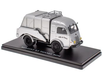 G111N027 - RENAULT 2.5 Tonnes Bom poubelle de la ville de Poissy 1954