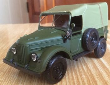 NAS356 - GAZ-69A pick-up baché militaire Russe jantes noires