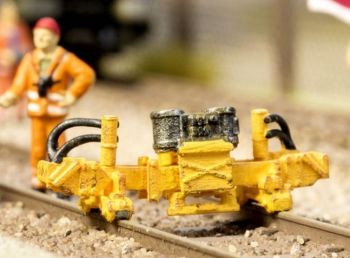 NOC13643 - Machine pour déplacer des rails