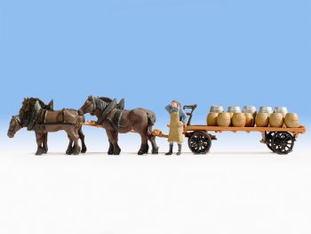 NOC16701 - 4 chevaux et chariot de brasserie avec accessoires