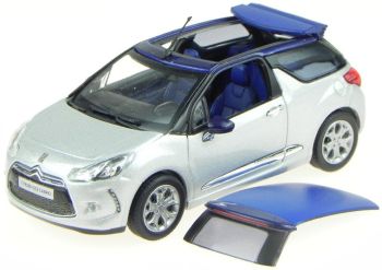 NOREV155289 - CITROEN DS3 cabriolet 2013 gris métal avec accessoires