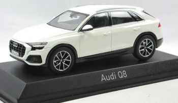 NOREV830040 - AUDI Q8 2018 blanc