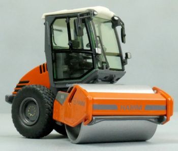 NZG948 - Rouleau HAMM H7i