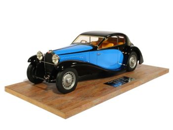 PANTHEON005 - BUGATTI Type 46 Profilé 1933 bleue et noire