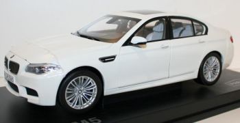 PAR97017 - BMW M5