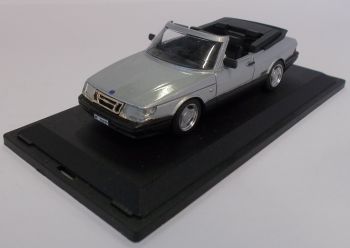 PARAD174-2 - SAAB 900 cabriolet ouvert gris