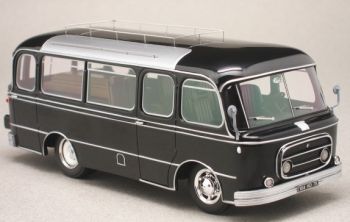 PER505 - RENAULT Galion bus Amiot corbillard limité à 150 exemplaires