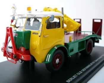PER900 - BERLIET GLB 18 4x4 dépannage grue et rampes non fonctionnelles limité à 150 exemplaires