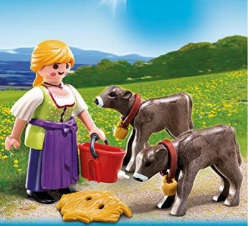 PLAY4778 - Femme avec veaux  11 Pièces