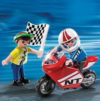 PLAY4780 - 2 Garçons avec une moto  13 Pièces