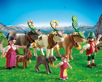 PLAY5425 - Famille Et Vaches Des Montagnes - 26 Pièces