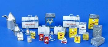 PLS106 - Divers bidons d'huiles miniatures à peindre 25 pièces