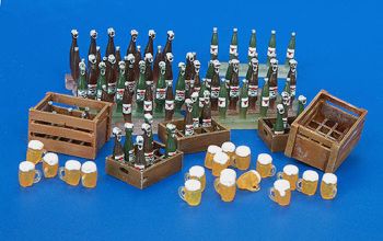 PLS220 - Caisses à bières avec bouteilles et chopes miniatures à peindre décalcomanies fournies