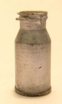 PLSEL012 - 3 bidons de lait de 2cm miniatures à peindre pour diorama