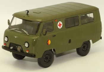 PRXPCL47072 - UAZ 452 ambulance de l'armée Allemande