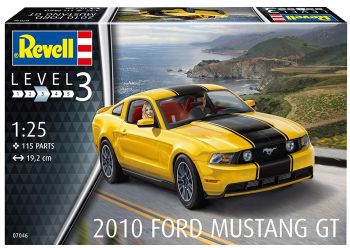 REV07046 - FORD Mustang GT 2010 maquette à monter et à peindre