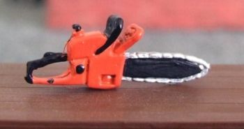 WM041O - Tronçonneuse Orange - En Miniature
