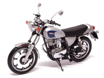 SCH6651 - YAMAHA SR 500 1978 , Grise et Bleue