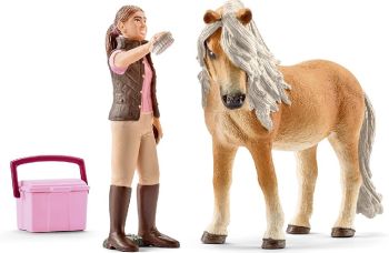 SHL41431 - Palefrenière avec Jument Islandaise