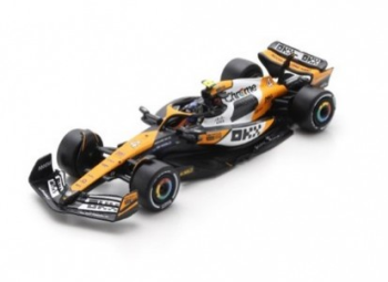 SPAY409 - McLAREN MCL38 #4 McLaren Formula 1 Team 1er GP Singapour 2024 L.NORRIS