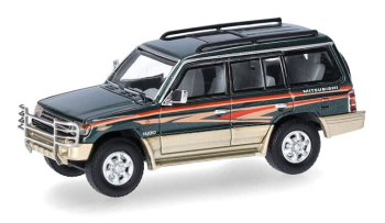 HER87MC000050 - MITSUBISHI Pajero vert