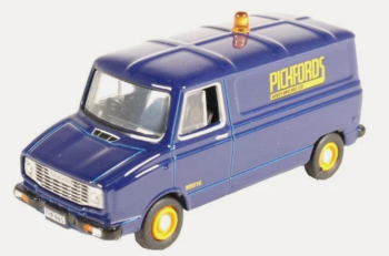 OXF76SHP004 - LEYLAND Sherpa Van PICKFORDS