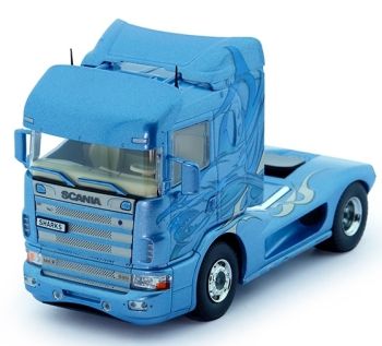 TEK74170 - SCANIA 4-serie 4x2 Semtrade Svempas Sharks en boite vitrine