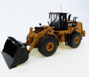 TON10005 - Chargeur CATERPILLAR 972K sur pneus avec godet noir