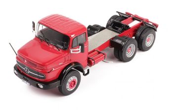 IXOTR015 - MERCEDES-BENZ 2624 6x4 Bordeaux