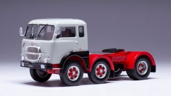 IXOTR176.22 - FIAT 690 T1 6x2 1961 gris