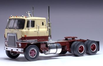 IXOTR201.22 - INTERNATIONAL Transtar COE 1965 beige et marron