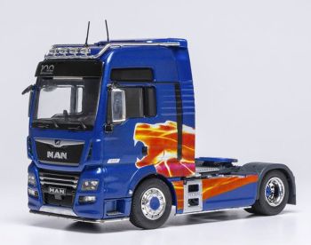 IXOTR235.22 - MAN TGX XXL 4x2 2020 Bleu avec décor