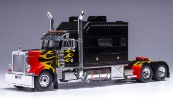 IXO-U43TR002 - PETERBILT 379 6x4 2002 Noir Custom avec flammes - USA EDITION