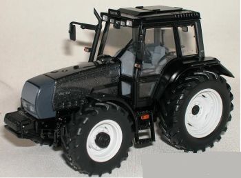 UH2946 - VALTRA Mezzo Anthracite Edition 1000 exemplaires