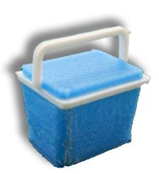 UM131 - Glacière 28l férmée miniature dimension 1.5 x 1 x 1.5