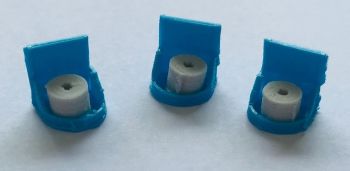 UM195_5 - 3 Supports muraux avec 3 pierres de sel ronde 5 kg - En Miniature