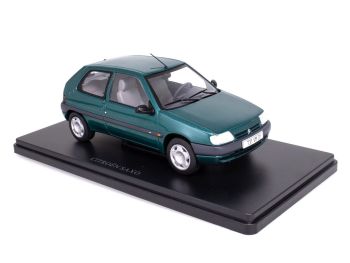 G111V055 - CITROEN Saxo vert