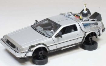 WEL22441FV-GW - DELOREAN DMC12 Retour vers le Futur II version volante