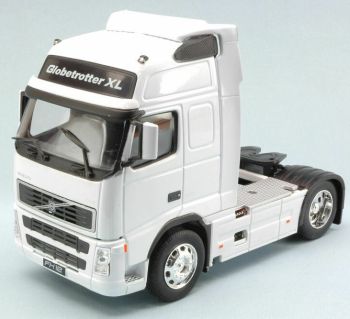 WEL32630WA - VOLVO FH12 Globetrotter XL 4x2 blanc