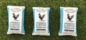 WM033M - 3 sacs de nourriture pour coq reproducteur - En Miniature