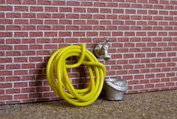 WM039B - Robinet + seau - En miniature