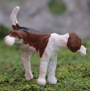 WMA9 - Foxhound en position patte levée - En Miniature