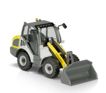 WN2014 - Chargeur sur pneus KRAMER 8095